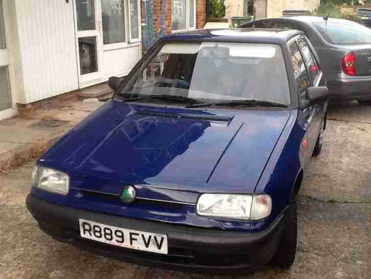 1998 SKODA FELICIA L BLUE R REG 1.3 mot til feb16 very good condition