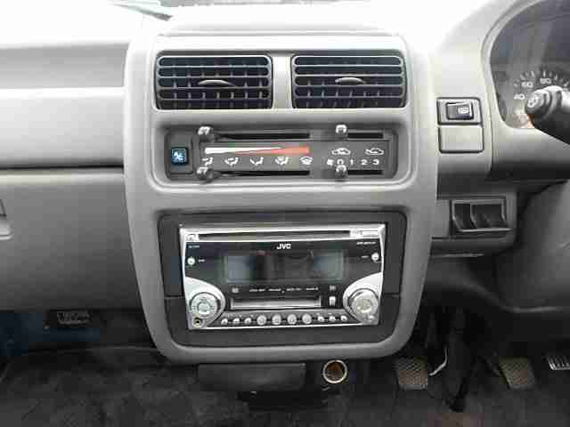 1998 SUBARU Subaru Sambar 0.7 5dr