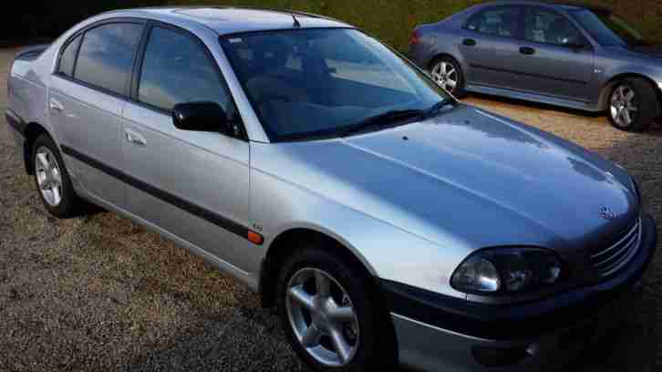 1998 TOYOTA AVENSIS SILVER