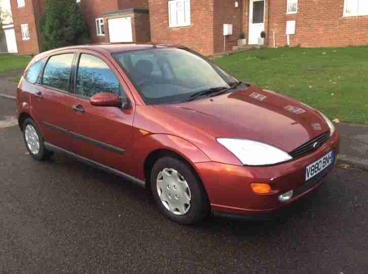 1999 FORD FOCUS 1.6 GHIA RED. Long MOT. Great runner. No faults. Swap px