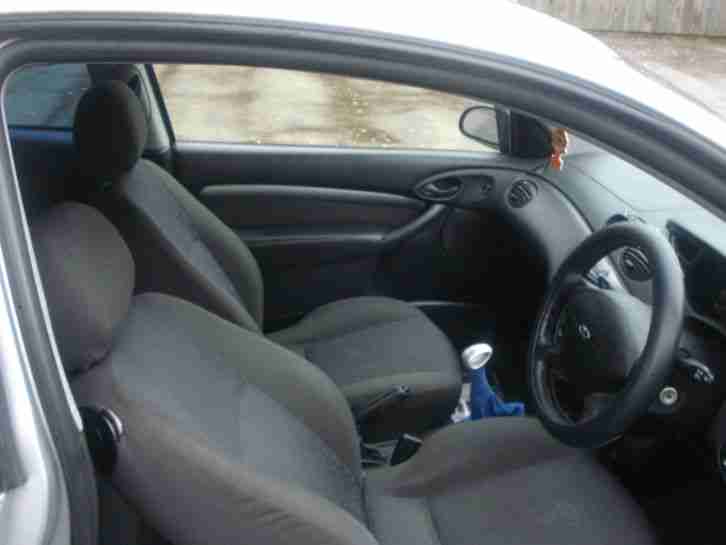 1999 FORD FOCUS ZETEC SILVER