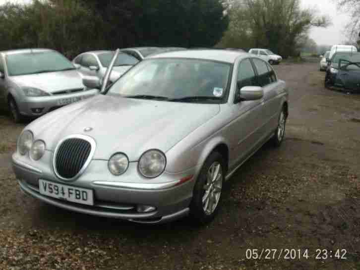 1999 JAGUAR S-TYPE V6 SILVER spares or repair clutch required