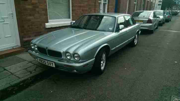 1999 XJ8 AUTO 3.2 V8 TAX AND MOT