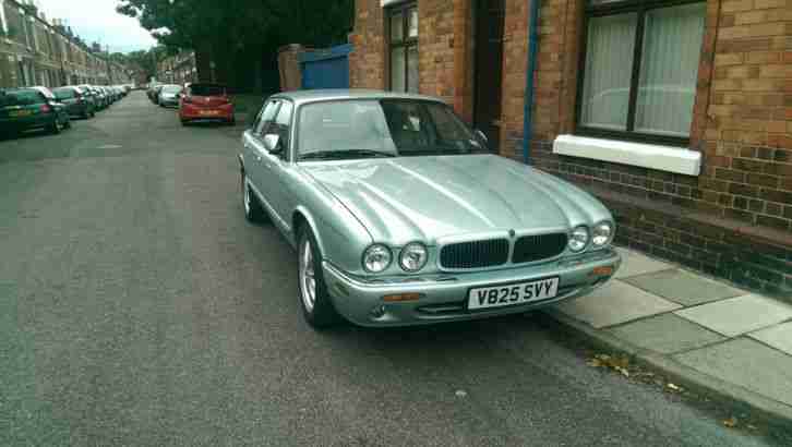 1999 JAGUAR XJ8 AUTO 3.2 V8 TAX AND MOT SOVEREIGN