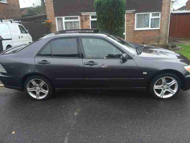1999 LEXUS IS200 SPORT SILVER