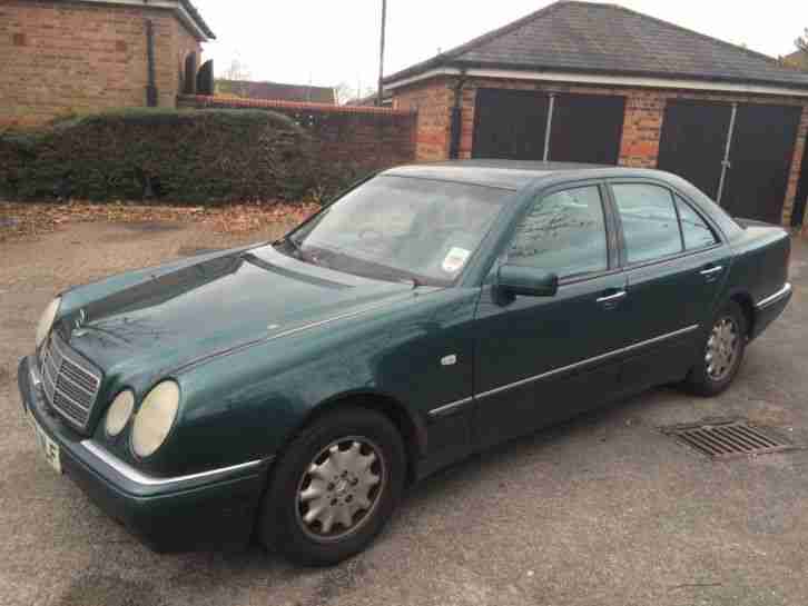 ****1999 MERCEDES E240 ELEGANCE AUTO GREEN****
