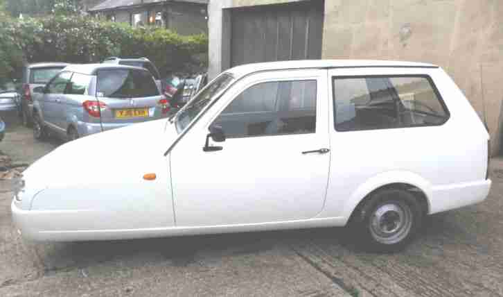 1999 RELIANT ROBIN LX WHITE