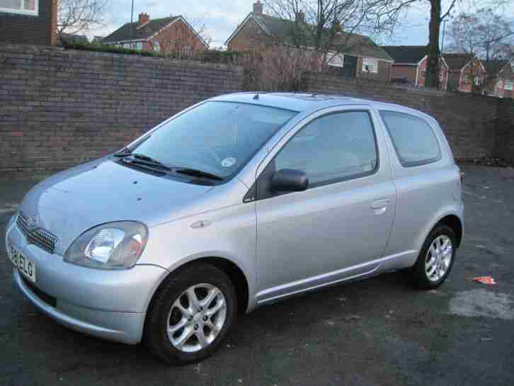 1999 YARIS GLS FREE TRONIC SILVER