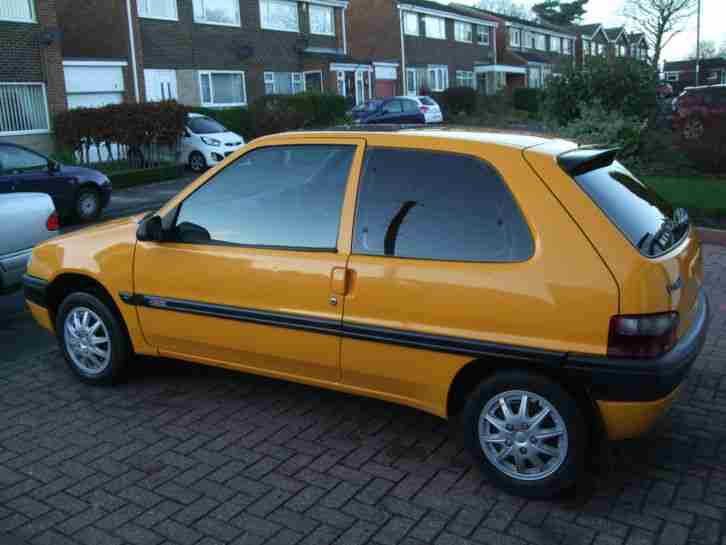 1999 V REG CITROEN SAXO 1.1 EAST COAST 3 DOOR IN SUNSET ORANGE