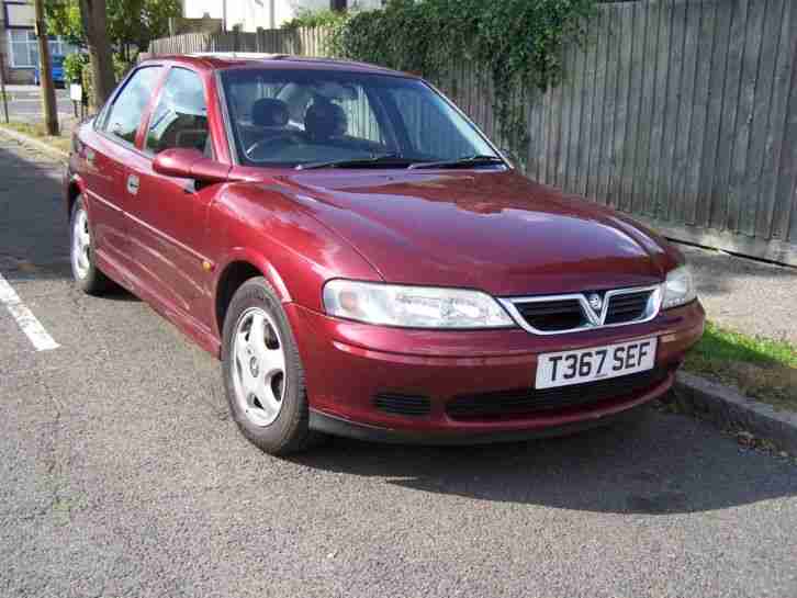 1999 VAUXHALL VECTRA 1.8 CLUB AUTOMATIC. 4 DOOR SALOON IN RED