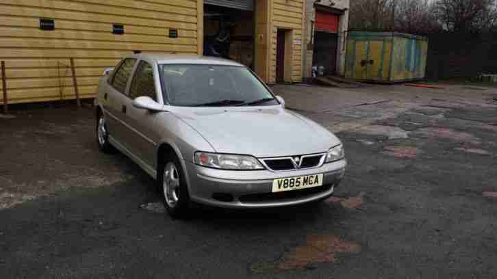 1999 VAUXHALL VECTRA CLUB SILVER