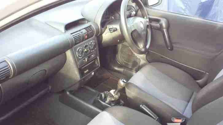 1999 Vauxhall Corsa 1.2 16v Mot till April next year