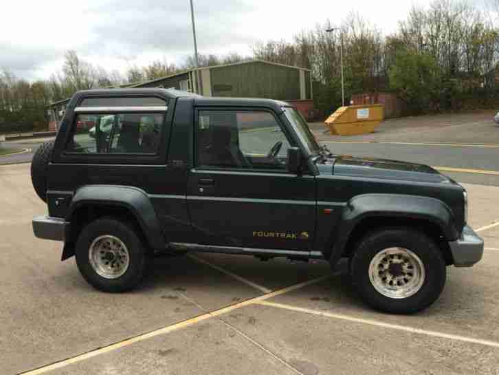 2000 DAIHATSU FOURTRAK 2.8 TDL LIMITED GREEN 7 SEATER