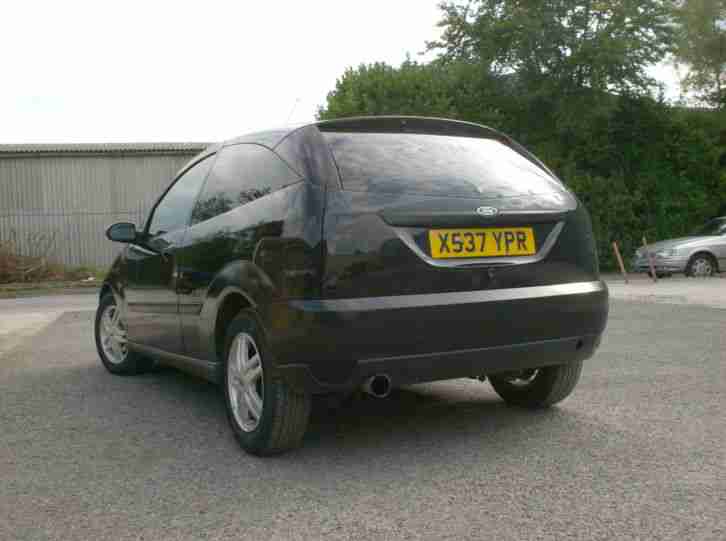 2000 FORD FOCUS ZETEC 3 dr BLACK SPARES / REPAIR HIGH MILES "RS" RESHELL ?