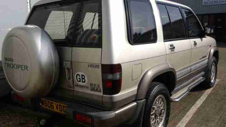 2000 ISUZU TROOPER CITATION DT LWB A SILVER/GREY