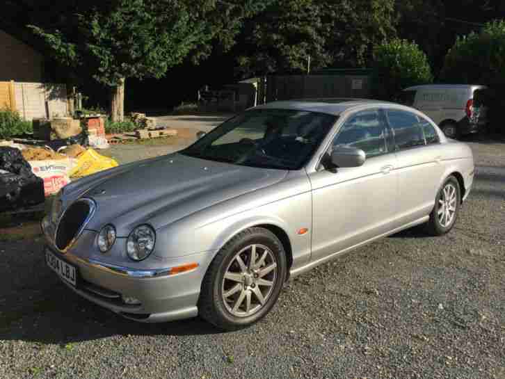 2000 JAGUAR S-TYPE V6 SE AUTO. Drives excellently. Needs minor work for MOT.