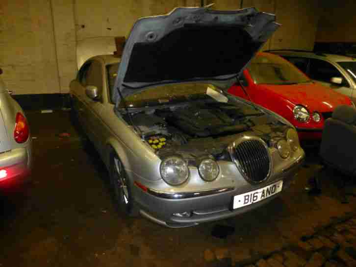 2000 JAGUAR S-TYPE V8 AUTO SILVER DISMANTLING COMPLETE CAR FOR SPARES ONLY