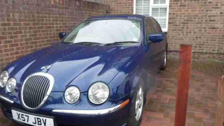 2000 S type for Spares or Repair blue