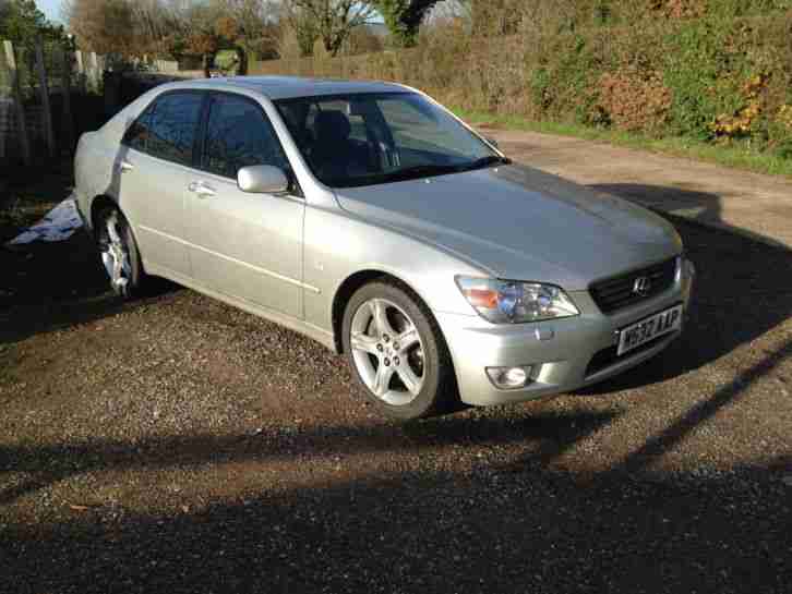 2000 LEXUS IS200 SE AUTO SILVER