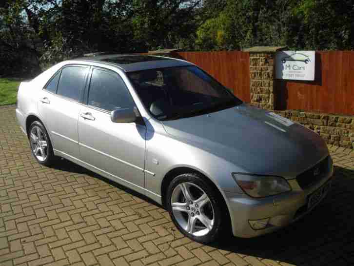 2000 LEXUS IS200 SE SILVER ONE PREVIOUS OWNER