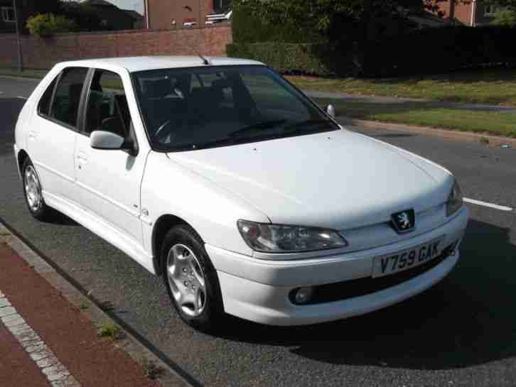 2000 306 LX 5 DOOR 1.6 HAS A LONG MOT