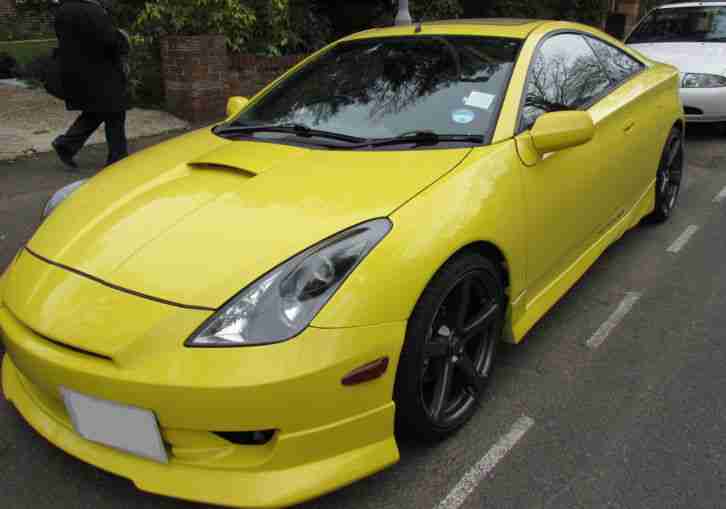 2000 TOYOTA CELICA YELLOW