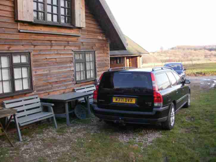 2000 VOLVO V70 T5 SE AUTO BLACK
