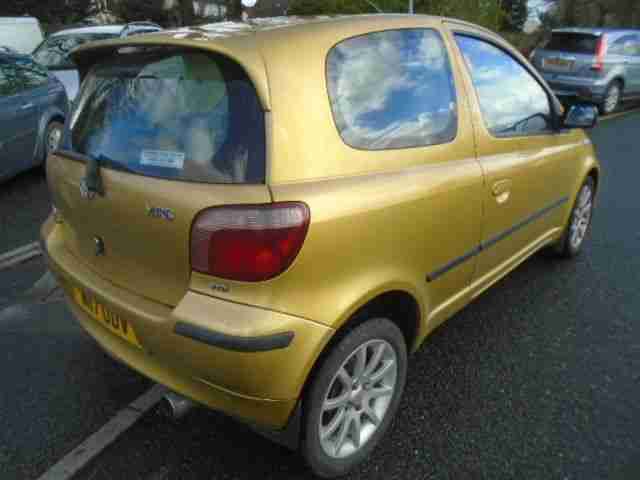 2000 W TOYOTA YARIS 1.3 SR 3D 84 BHP