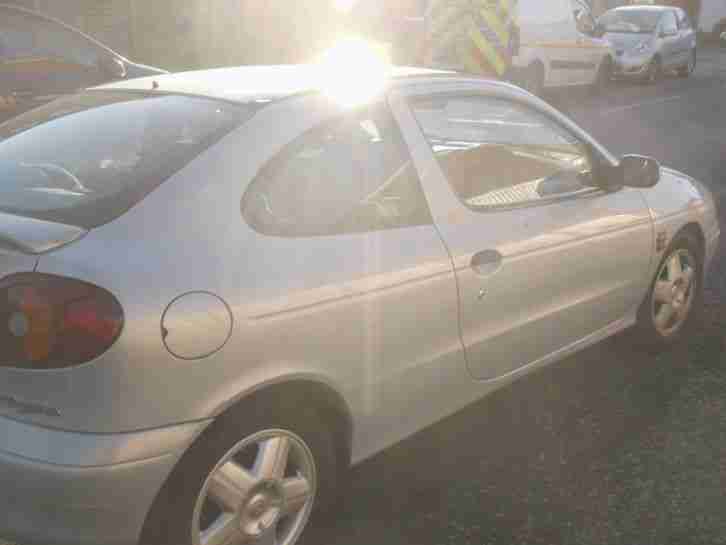 2000w RENAULT MEGANE SPORT ALIZE SILVER3 door