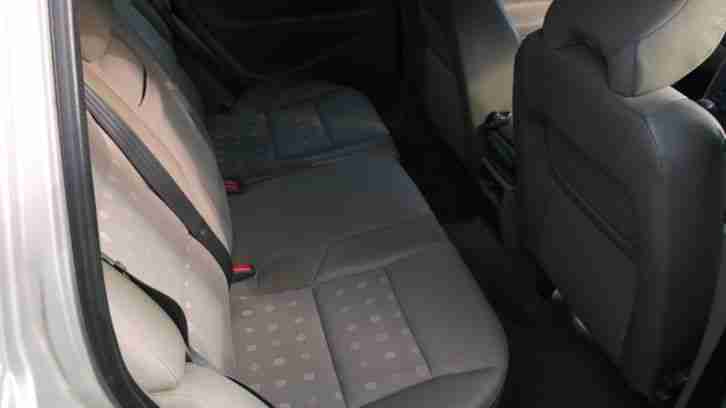 2001 (51) VOLVO V70 TORSLANDA SILVER