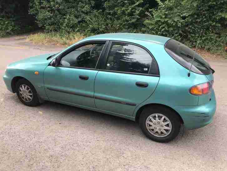 2001/51 daewoo lanos 1.6 se 5dr green ac alloys no reserve