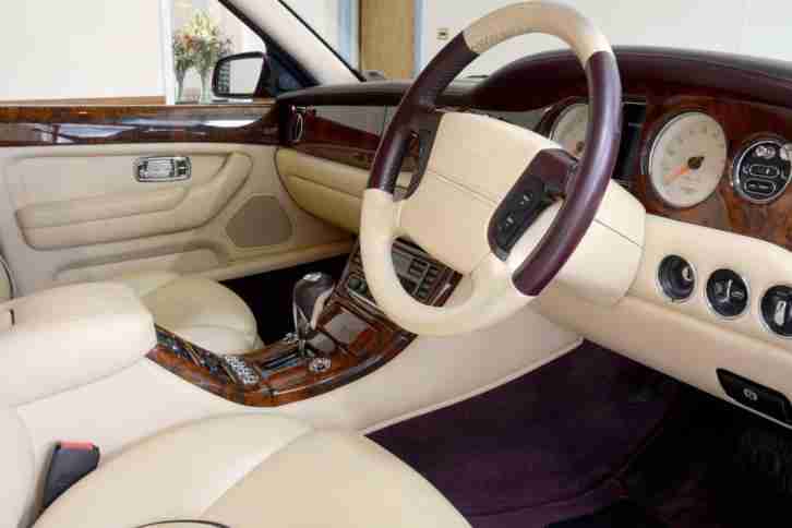 2001 Bentley Arnage 6.8 auto Red Label