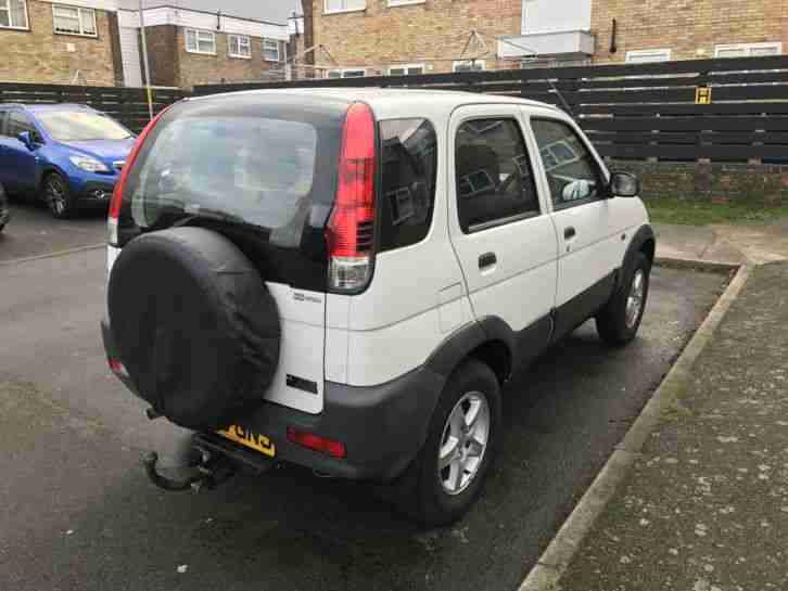 2001 Terios 1.3 EL 4x4 Manual White