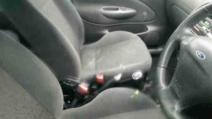 2001 FORD FIESTA GHIA BLUE SPARES OR REPAIRS NO RESERVE