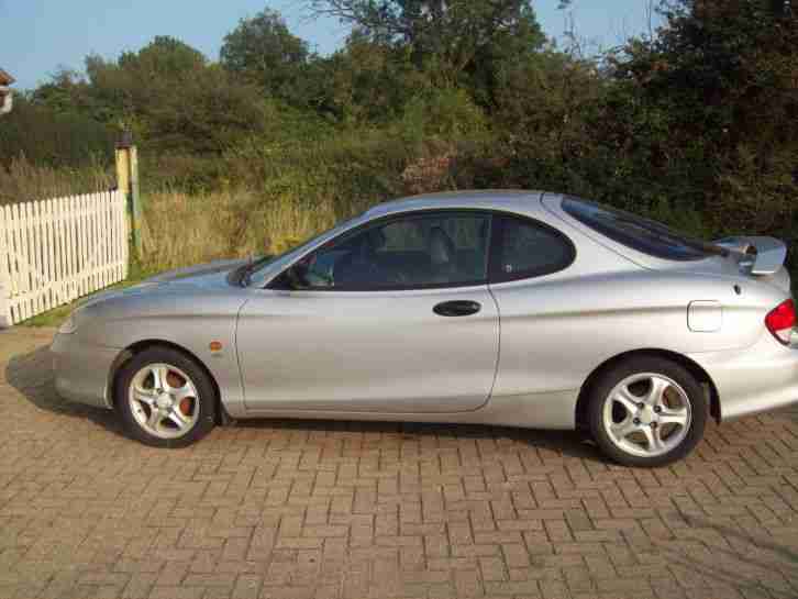 2001 HYUNDAI COUPE SE SILVER