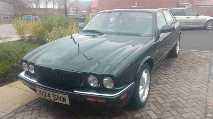 2001 JAGUAR XJ8 3.2V8 SPORT EXECUTIVE AUTO,BLACK...STUNNING CAR!!!