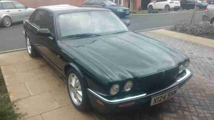 2001 JAGUAR XJ8 3.2V8 SPORT EXECUTIVE AUTO,BLACK...STUNNING CAR!!!