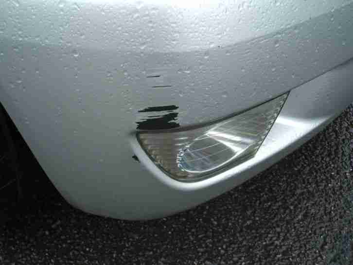 2001 LEXUS IS 200 6 SPEED MANUAL. LADY OWNER EXCELLENT CONDITION