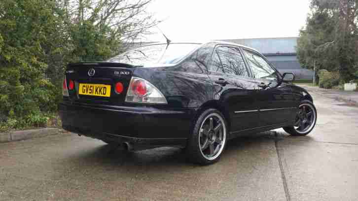 2001 LEXUS IS 300 AUTO BLACK