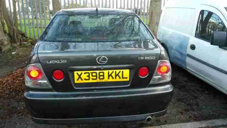 2001 LEXUS IS200 SE SILVER REPAIR OR SPARES