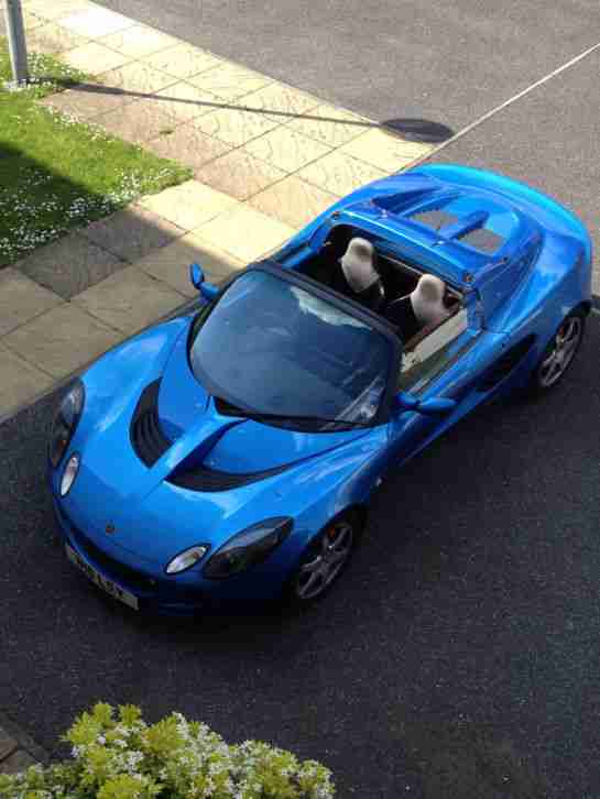 2001 LOTUS ELISE LASER BLUE - LOW MILEAGE - STAND OUT COLOUR
