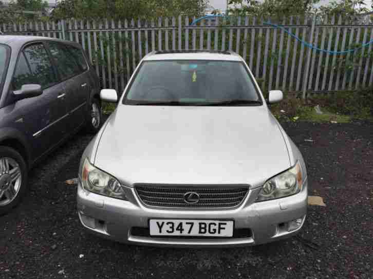2001 IS 200 2.0 auto SE SPARES OR