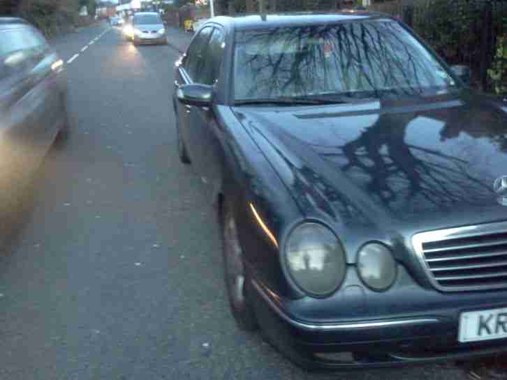 2001 MERCEDES E320 CDI AVANTGARDE AUTO BLACK