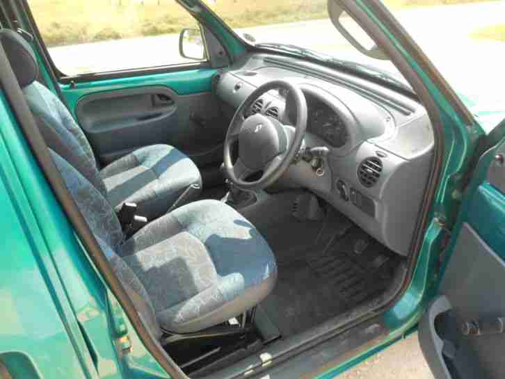 2001 RENAULT KANGOO 3 SEAT WHEELCHAIR ACCESSIBLE VEHICLE