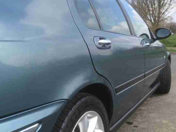 2001 ROVER 45 IS 16V, VERY LOW MILES, NEW MOT. ONE OWNER .BLUE