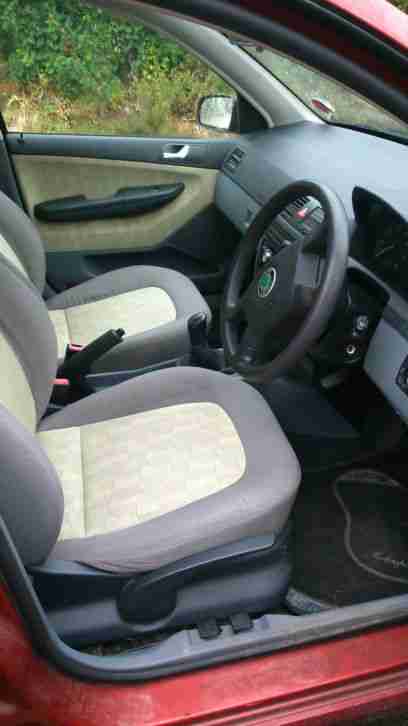 2001 SKODA FABIA COMFORT 8V ORANGE