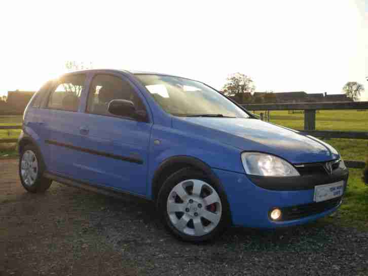 2001 Solid Aruba Blue Vauxhall Corsa