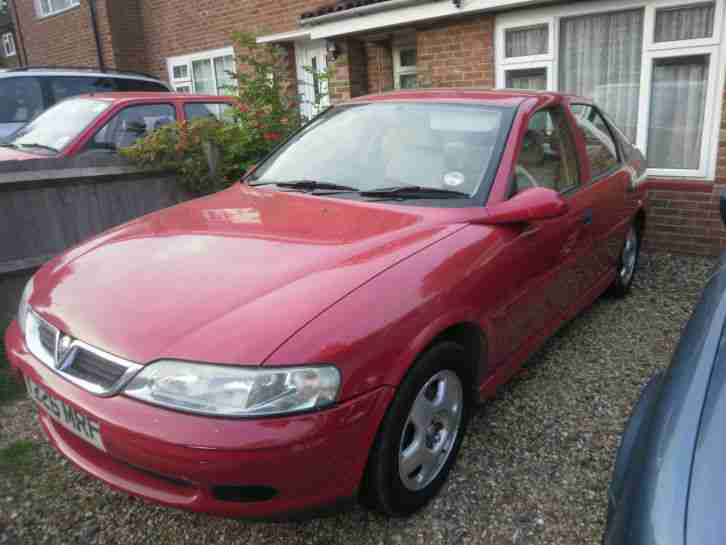 2001 VAUXHALL VECTRA CLUB AUTO RED - GENUINE 40.000 MILES