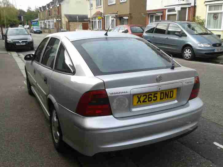 2001 VAUXHALL VECTRA CLUB SILVER