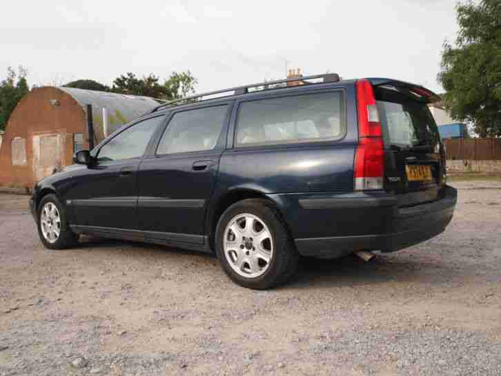 2001 VOLVO V70 2.4T AUTO PETROL ESTATE CAR SPARES OR REPAIR DRIVES 12 M MOT